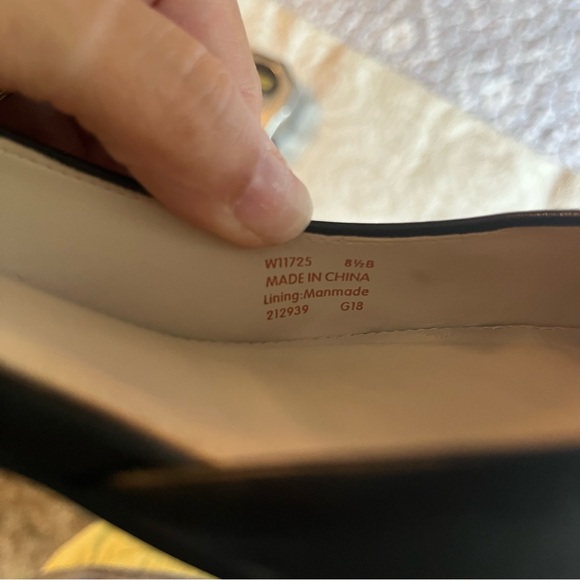 Cole Haan black Leather Women's 2.5 inch heels. Size 8.5 - Picture 8 of 8